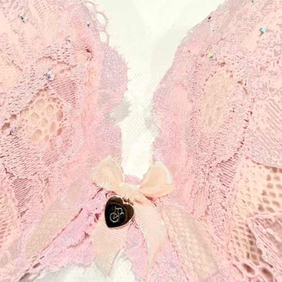 Light Pink Victoria's Secret Lace Push-up Bra. Rhinestone & Heart Embellishments - Picture 3 of 7